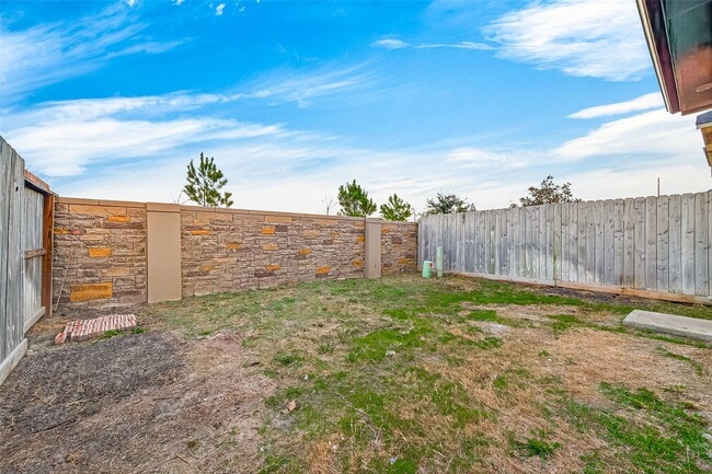 Building Photo - 5703 Foggy Vine Ct