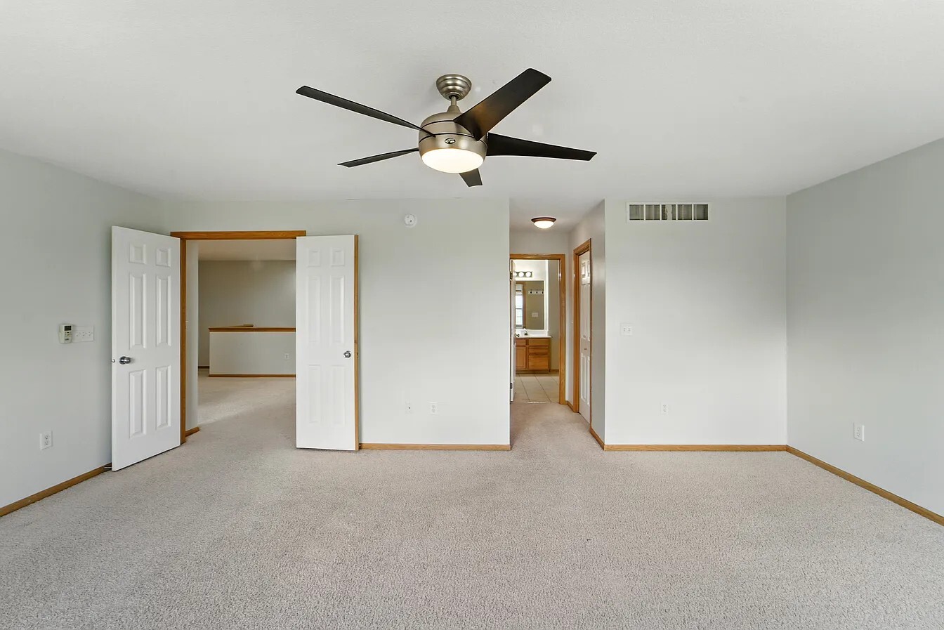 Building Photo - 277 S 79th St