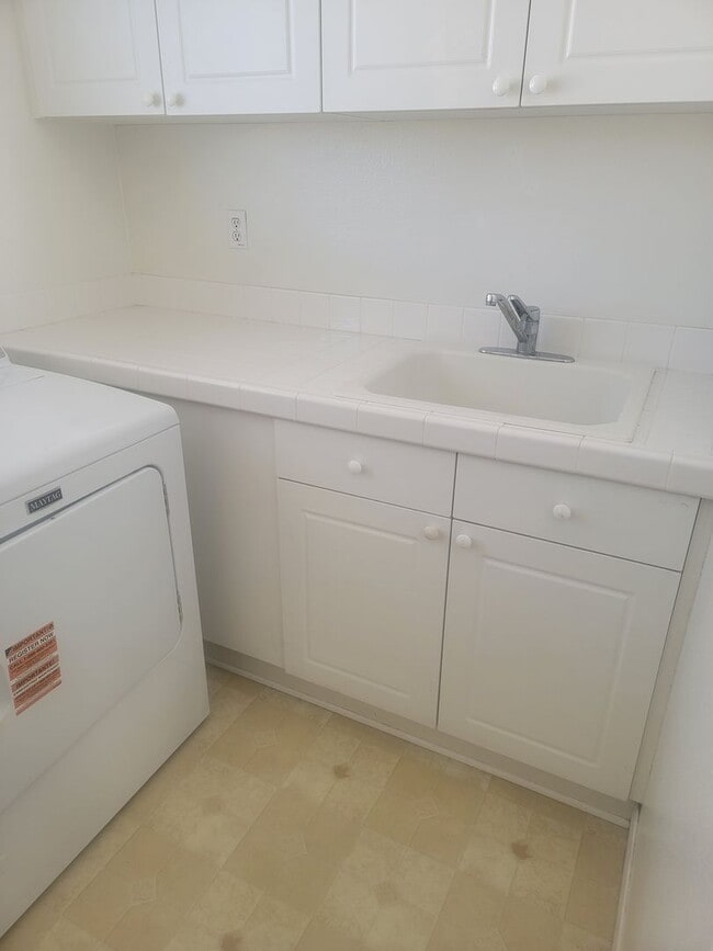 Building Photo - BEAUTIFUL 4 bed/4.0 Bath in the desirable community of Aliso Viejo