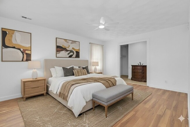 Building Photo - Beautiful Single-Story Home for Rent in Dallas | 3 Bedrooms | Living Room | Dining Room + Large G...