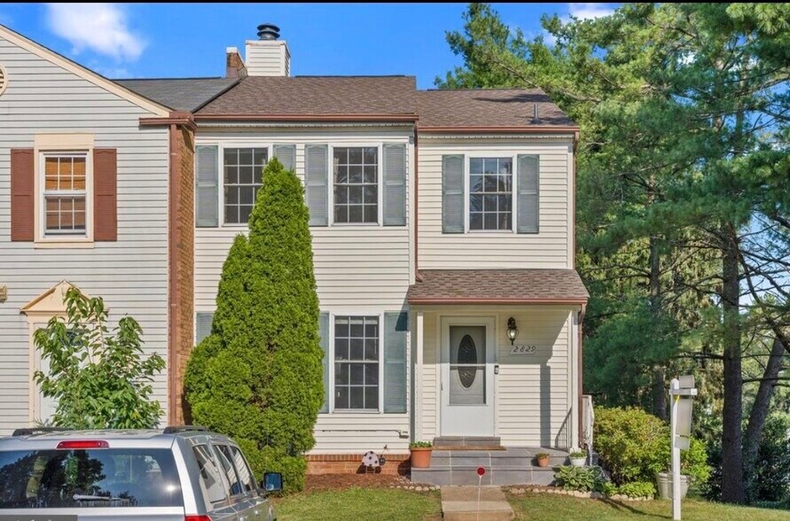 Building Photo - 2829 Grovemore Ln