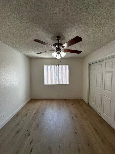 Building Photo - 5134 N Glendora Ave