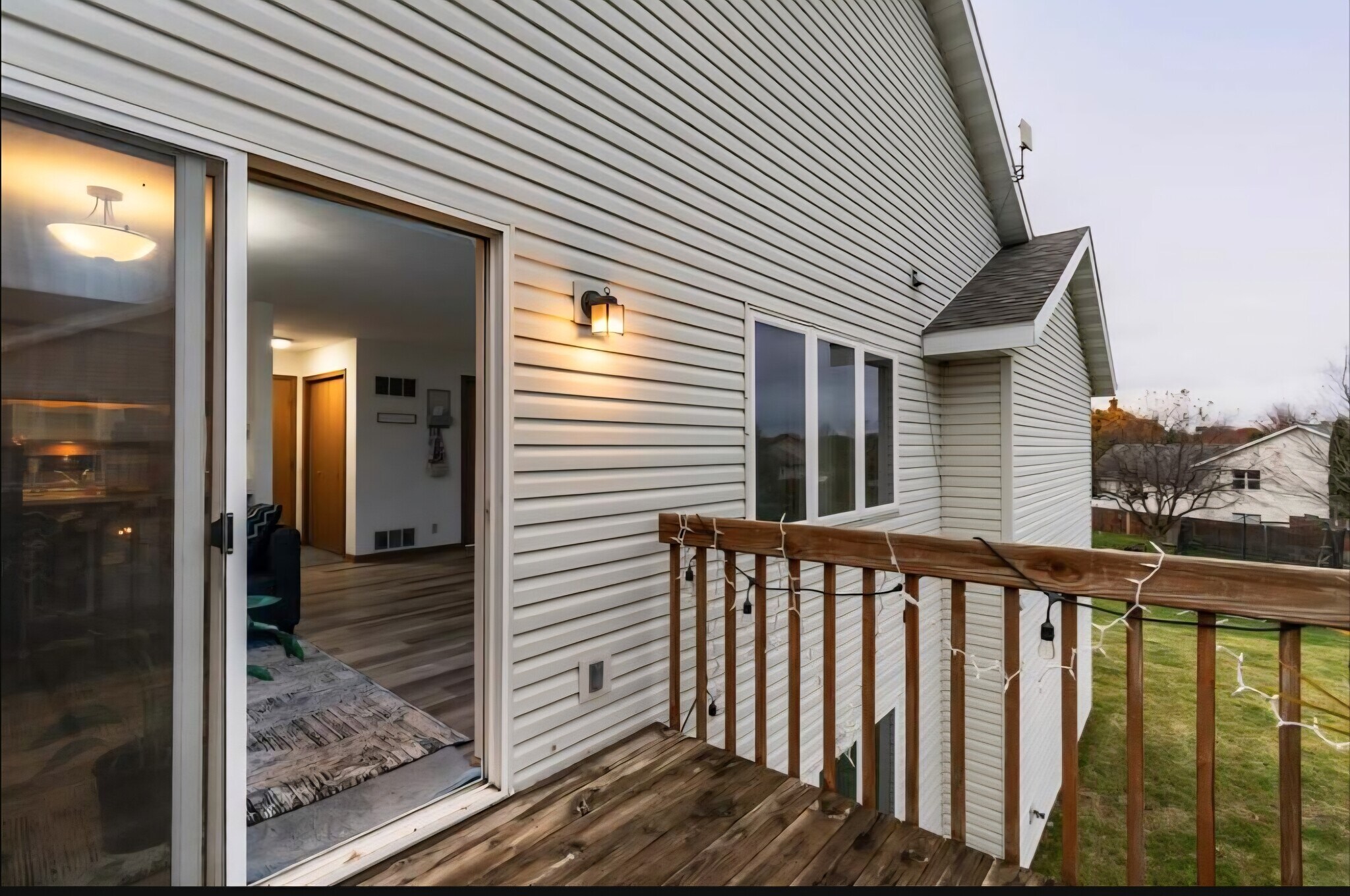 Deck off dining room. - 1121 Stonewood Xing