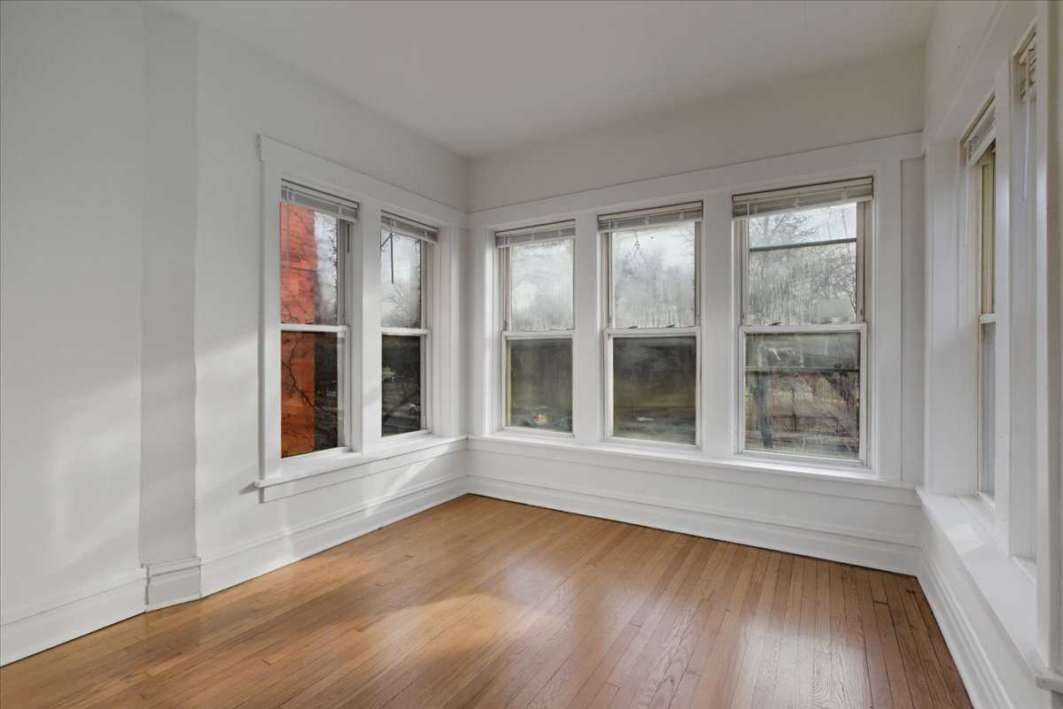 Building Photo - 3818 W Irving Park Rd