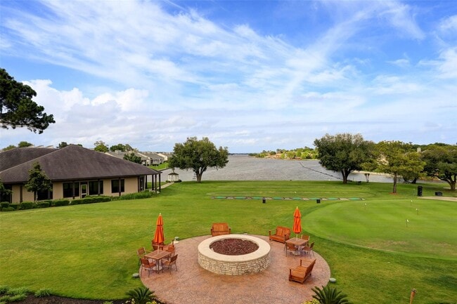 Building Photo - 112 Harbour Town Dr