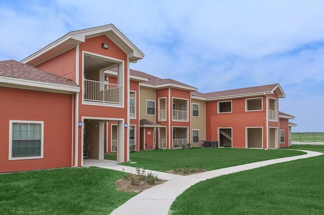 Building Photo - 315 Butterfly Garden Dr