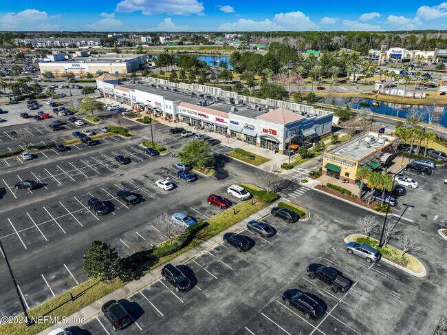 Building Photo - 15825 Stedman Lake Dr