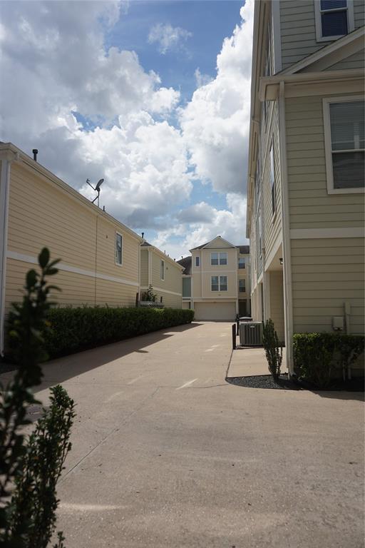 Building Photo - 1842 Wheeler Ave