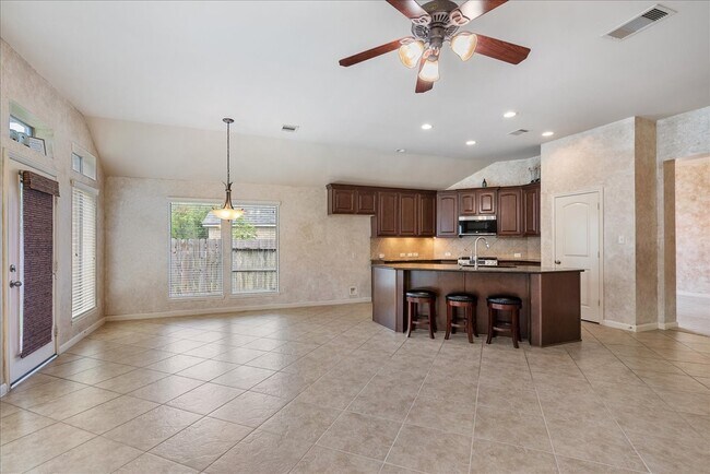 Building Photo - 4015 Pearl Pass Ln