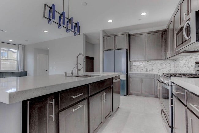 Building Photo - Stylish 3-Bed Home with Loft & EV Charger in Skye Canyon