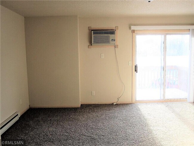 Building Photo - 308 Willow St