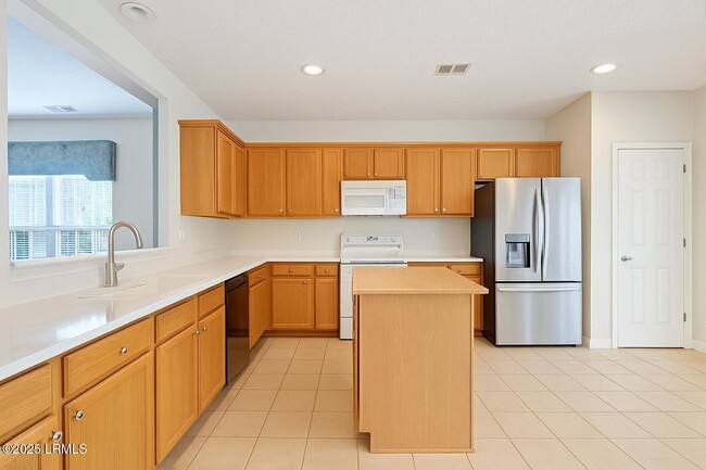 Building Photo - 1 Pomegranate Ln