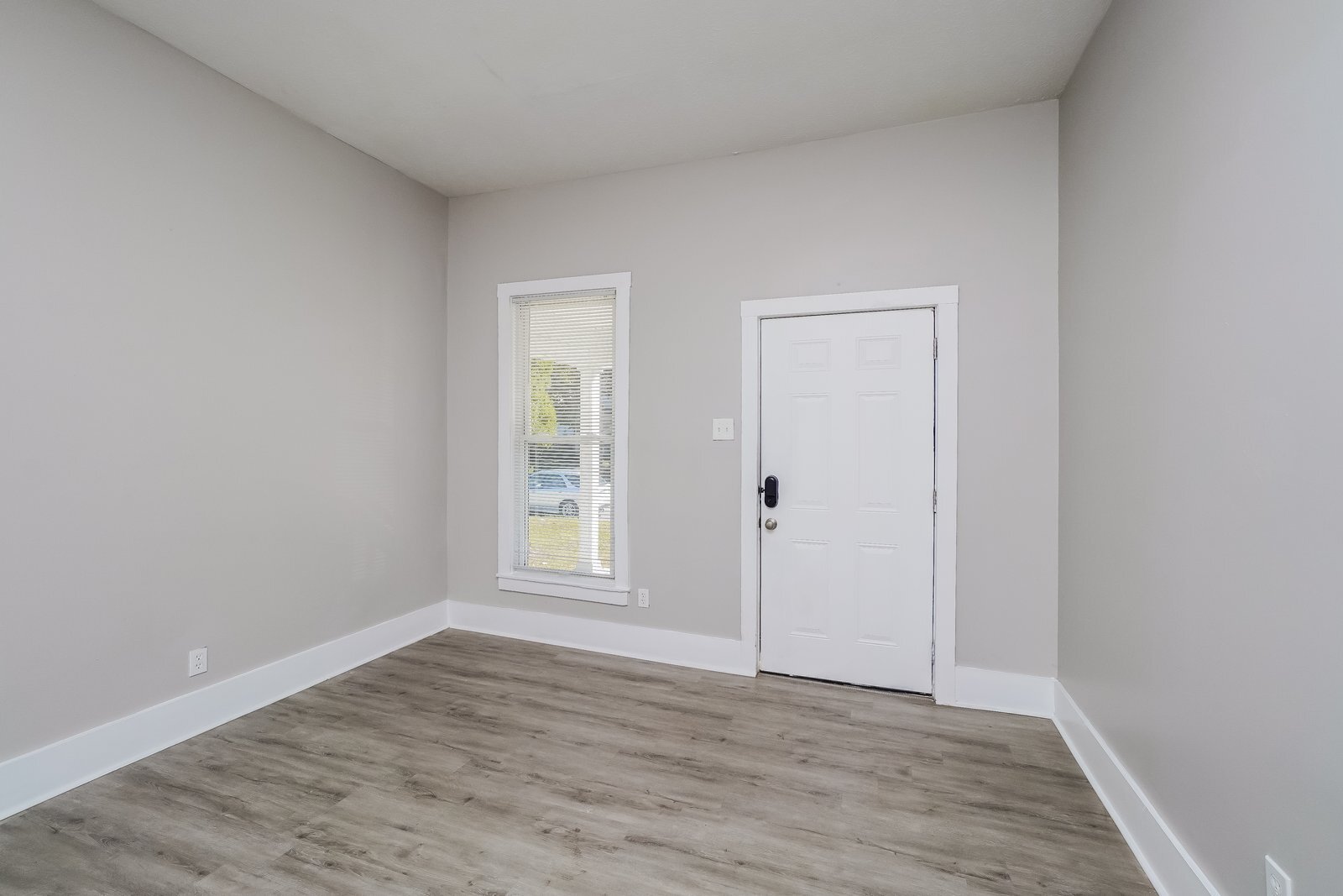 Building Photo - 2635 Hale Ave