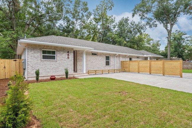 Building Photo - Brand New Modern Townhome