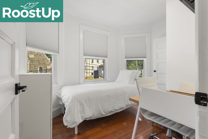 Building Photo - Furnished Bedroom in Jamaica Plain