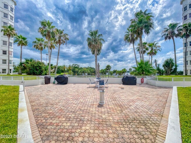 Building Photo - 1 John Anderson Dr