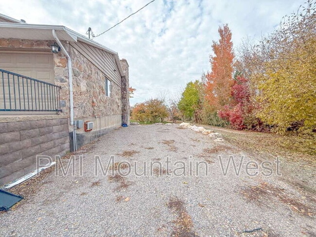 Building Photo - 678 S 650 W