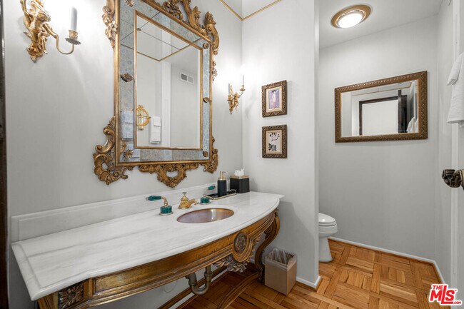 Building Photo - 3722 Alonzo Ave