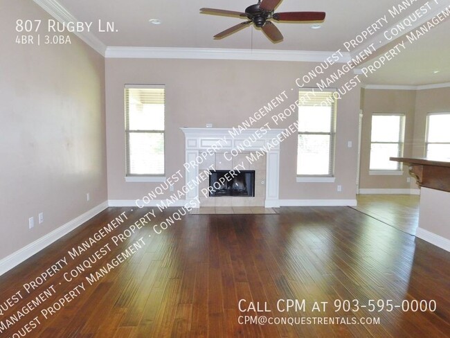 Building Photo - 807 Rugby Ln