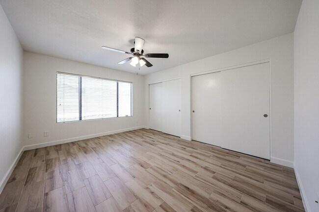 Building Photo - Beautifully renovated 3 bedroom 2 bathroom...