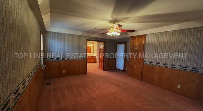 Building Photo - Beautiful Country Custom Home For Rent in Corcoran!