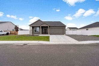 Building Photo - 308 Ruby Ave