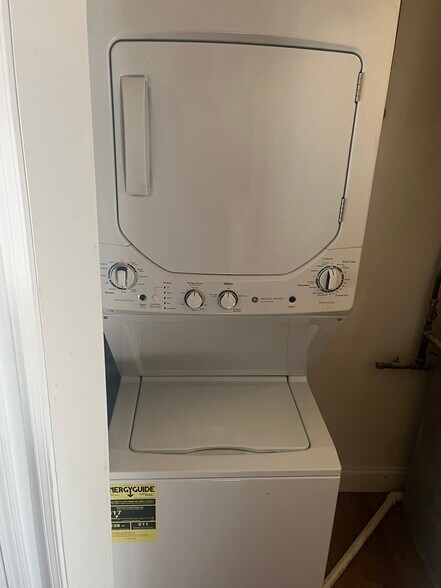 Building Photo - 106 Larry St