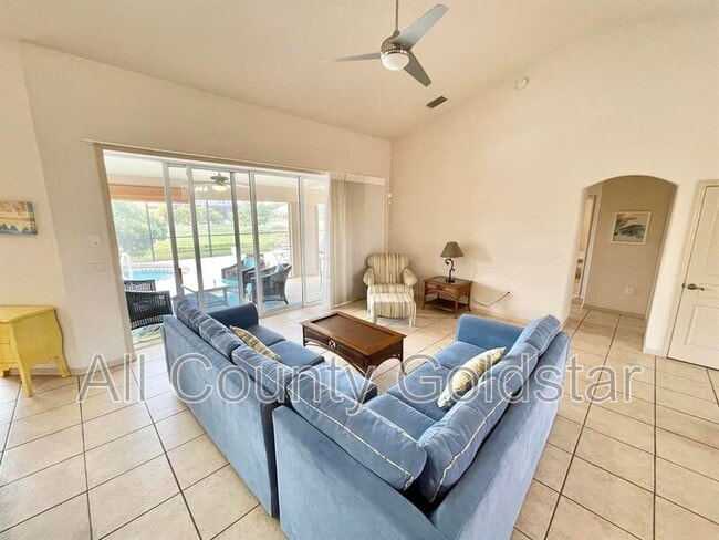 Building Photo - 9 Medalist Way