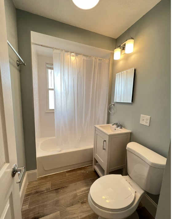 Building Photo - 2 Mossland St