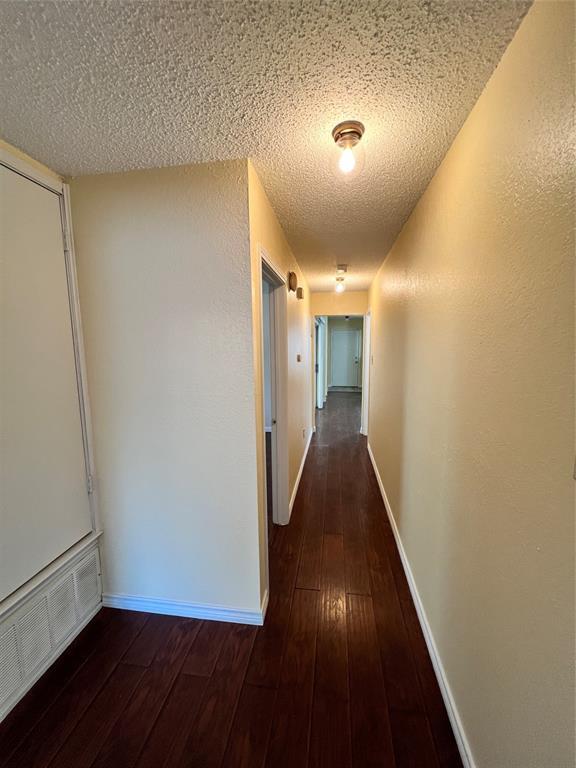 Building Photo - 16202 Edgerly Ct