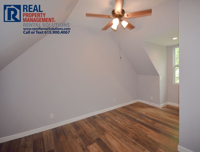 Building Photo - Great 3 bd 2.5 ba with Washer/Dryer includ...