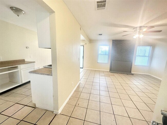 Building Photo - 5101 Purple Sage Dr