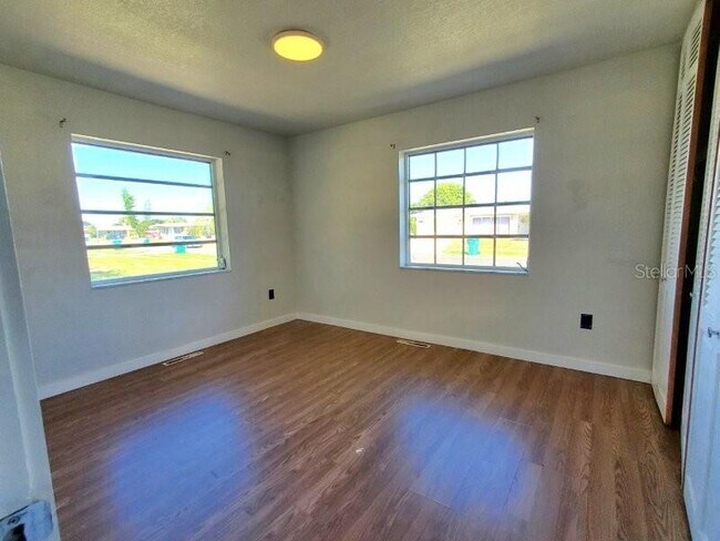Building Photo - 2451 Aquilos Ct