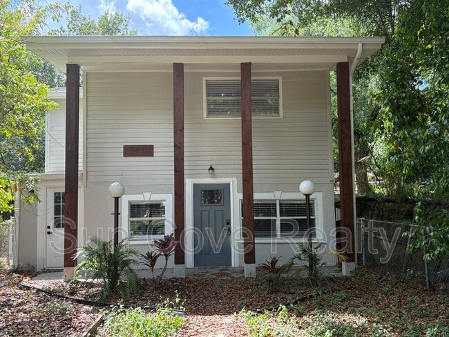 Building Photo - 807 E Genesee St