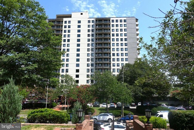 Primary Photo - 801 N Pitt St