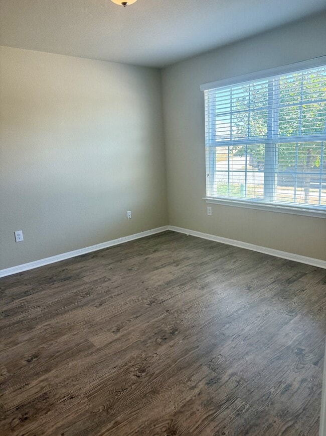 Building Photo - 5704 Montrelia Dr