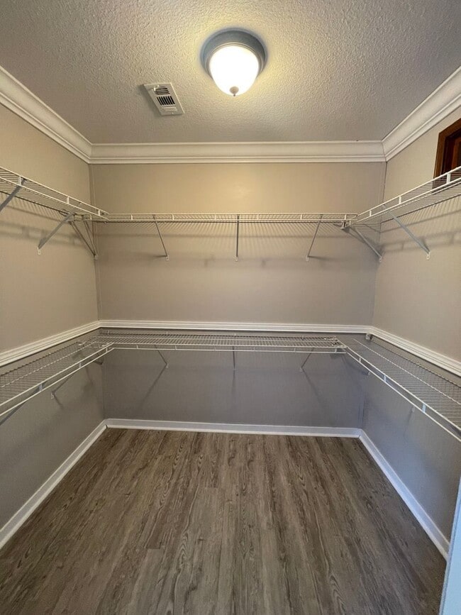 Building Photo - 271 Bonner Rd