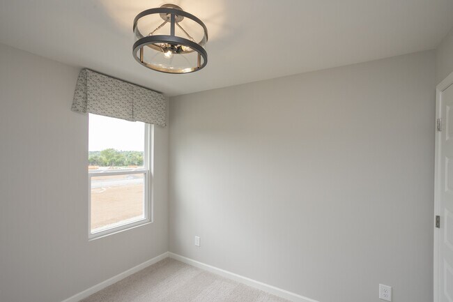 Building Photo - 5339 Bellflower Hls