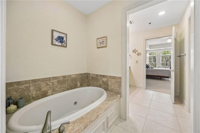 Building Photo - 150 Salt Air Dr