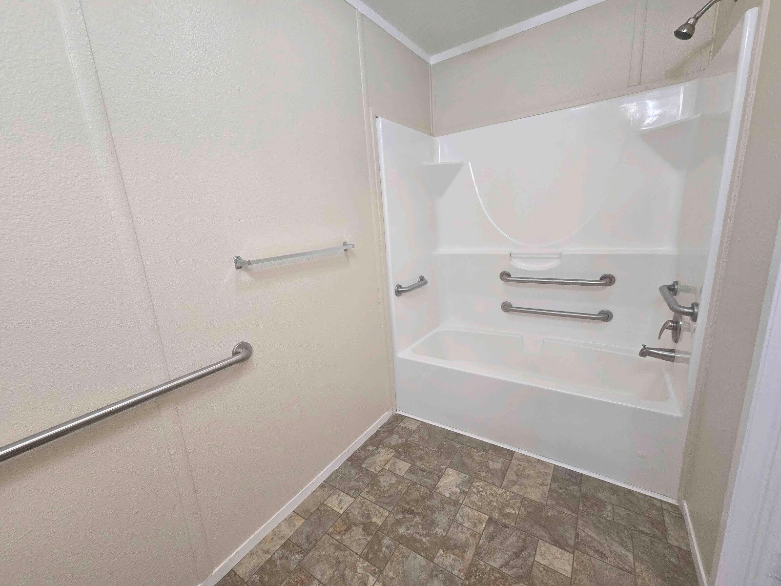 Building Photo - 709 N Collins Fwy