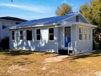 Building Photo - Cozy Two-Bedroom Winter Haven Home
