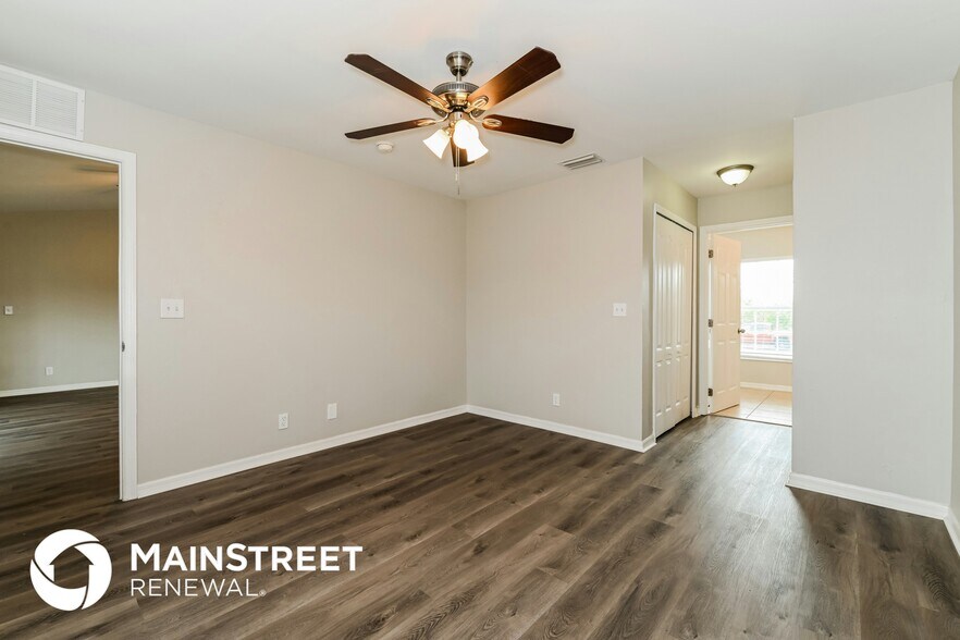 Building Photo - 4114 4th St SW