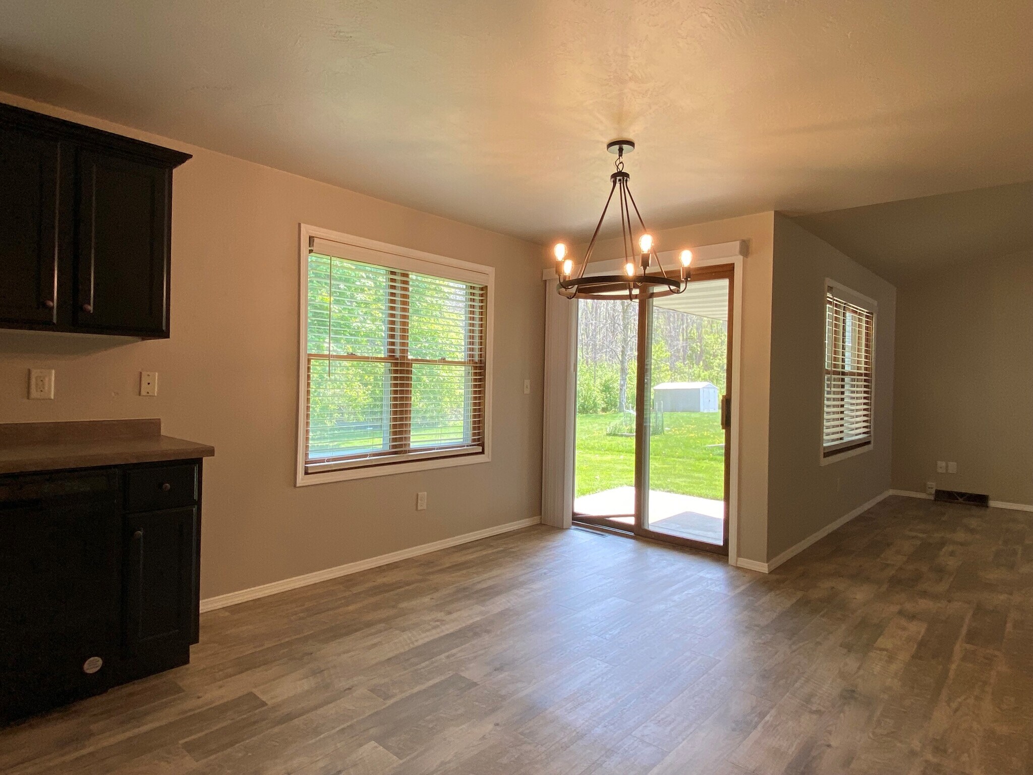 Building Photo - 1124 Nier Ct