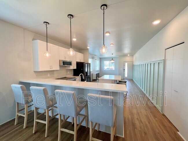 Building Photo - 911292-1292 Likolehua Loop