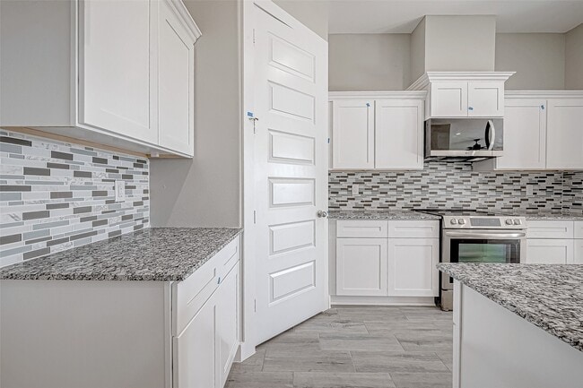 Building Photo - 3639 Needville Ave