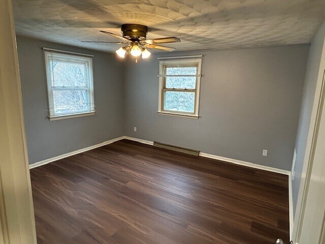 Master Bedroom - 879 Camelia St NW
