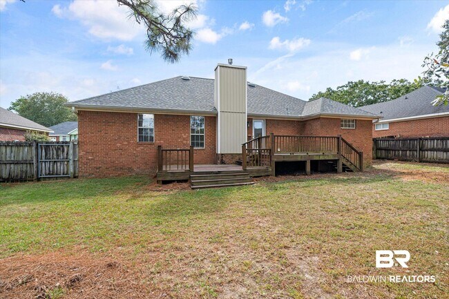 Building Photo - 10610 S Side Loop