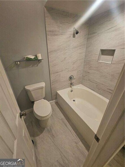 Building Photo - 3777 Peachtree Rd NE