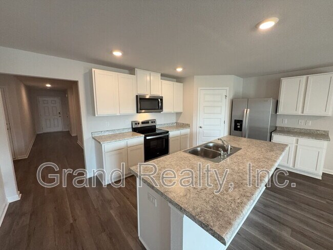 Building Photo - 4395 Winged Elm Ct