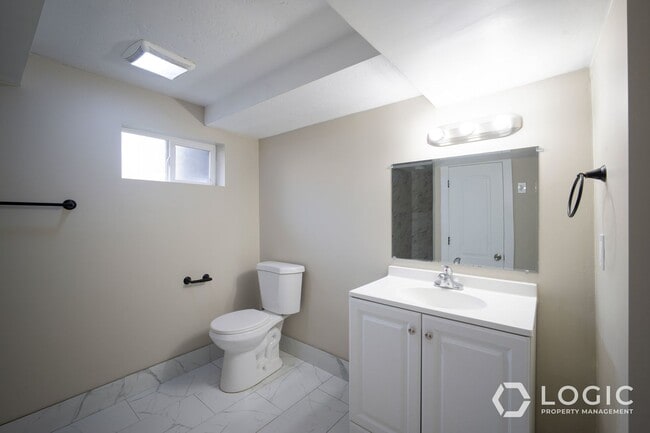 Building Photo - 19 E 1300 S
